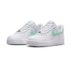 ショッピングFORCE NIKE WMNS AIR FORCE 1 '07  ナイキ　エアフォース　DD8959 113