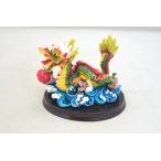 辰 龍の置物 カラフル 樹脂製 台座付き 如意宝珠 中