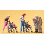 お母さんとベビーカーの赤ちゃんと老夫婦　：プライザー　塗装済完成品　HO(1/87)　10493