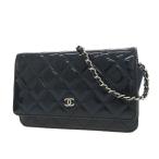 シャネル マトラッセ・パテント・チェーンウォレット  Aランク.