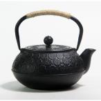 ショッピング南部鉄瓶 鉄瓶南部鉄器桜柄さくら伝統工芸品急須茶こし付き鉄分補給ホーローなしガス電気コンロ炭火ih調理器直火対応1000ml