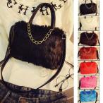 ショルダーバッグ　バッグ レディース  ハンドバッグ  フェイクファー　ふわふわ(メール便送料無料)