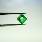 コロンビア産エメラルド 0.39ct ジュエリールース dg182