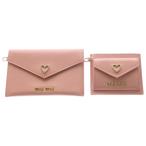 ショッピングMIUMIU miumiu ミュウミュウ マドラスラブ エンベローブ ケース ポーチ クラッチバッグ ピンク レザー 5MF025
