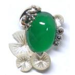 グリーンアゲートの蓮の池カエルのブローチ