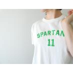【SALE】Blue Lake Market(ブルーレイクマーケット) アメリカンドライ天竺ラウンドヘムプリントTee SPARTANS(B-481021-1)