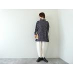 快晴堂(かいせいどう) グレーとネイビーの抜染水玉 オフタートルチュニック(53S-02)
