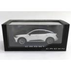 中古ミニカー 1/30 トヨタ クラウン クロスオーバー(ブラック×プレシャスホワイトパール) カラーサンプル用デ