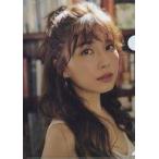 中古クリアファイル(女性アイドル) 宇野実彩子(背景：本棚) A4クリアファイル 「UNO MISAKO
