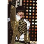  б/у life photograph ( Johnny's ) Kis-My-Ft2/ Tamamori Yuuta / Live фото * верхняя часть тела * костюм золотой. чёрный * белый перо * правый рука сверху *. открыть *2L размер / Mai шт. [DREAM B