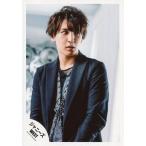 中古生写真(ジャニーズ) ジャニーズWEST/藤井流星/上半身・衣装黒グレー・体左向き・目線右・背景ライト/「逆転Winner