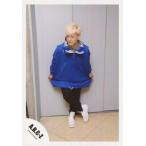  б/у life photograph ( Johnny's ) A.B.C-Z/. рисовое поле . один / все тело * костюм синий * чёрный * белый * обе рука кромка * правый пара искривление .*...* фон белый /15-16 зима [JOHNNYS* W