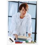  б/у life photograph ( Johnny's ) гроза / Sakurai sho / колени сверху * костюм белый * обе рука внизу * глаз линия правый сверху *книга@* окно /16-17 зима брошюра & товары фотосъемка / официальный life photograph 