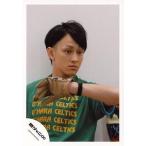 中古生写真(ジャニーズ) 関ジャニ∞/横山裕/バストアップ・衣装緑・左手上げ・手袋・顔右向き・目線やや右下・背景白/公式生写真