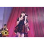 中古生写真(AKB48・SKE48) 小嶋陽菜・木崎ゆりあ・柏木由紀/ライブフォト・横型・全身(足見切れ)・左手マイク・顔右向き/DVD・Blu-ray「AKB48劇