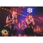 中古生写真(AKB48・SKE48) 高橋みなみ・大和田南那/ライブフォト・横型・膝上・衣装黒・白・左手マイク・右手胸元/DVD・Blu-ray「AKB48劇場オー