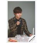 中古生写真(ジャニーズ) Hey! Say! JUMP/薮宏太/バストアップ・座り・衣装黒茶・右手ナイフ/「マエヲムケ」PV＆ジャケ写撮影オフシ