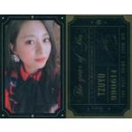 中古コレクションカード(女性) TWICE/ツウィ/バストアップ・衣装赤・黒・口閉じ/CD「The year of Yes」封入特典フォトカード