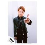 中古生写真(ジャニーズ) 嵐/大野智/膝上・衣装黒・左手親指立て・背景白/「Sakura」PV＆ジャケ/公式生写真