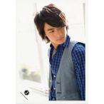 中古生写真(ジャニーズ) KinKan/平野紫耀/上半身・シャツ青チェック柄・ベストデニム・体左向き・顔右下向き・背景白・窓/公式生写真