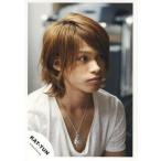 中古生写真(ジャニーズ) KAT-TUN/上田竜也/バストアップ・Tシャツ白・右向き/公式生写真