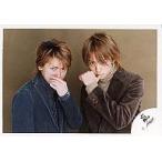 中古生写真(ジャニーズ) 嵐/櫻井翔・大野智/横型・バストアップ・衣装黒茶・左手顔・背景茶/公式生写真