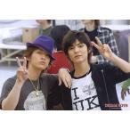 中古生写真(ジャニーズ) ジャニーズ/亀梨和也・薮宏太/横型・帽子紫・右手ピース・左手ピース/DREAM BOYS/公式生写真