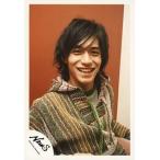 中古生写真(ジャニーズ) NEWS/錦戸亮/バストアップ・混色パーカー・笑顔・背景茶色/公式生写真