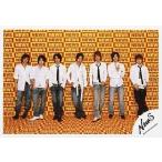 中古生写真(ジャニーズ) NEWS/7人/横型・衣装白・ジーンズ・センター山下・背景NEWSロゴ/公式生写真