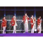 中古生写真(ジャニーズ) 嵐/集合(5人)/横型・全身・衣装赤・左手マイク・センター松本・ライブフォト/SUMMER TOUR 200