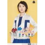 中古生写真(ハロプロ) モーニング娘。’16/工藤遥/上半身・衣装白・青・背景黄・印刷メッセージ入り「2016ねん6がつ23にち 木曜日