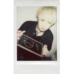 ショッピング七生 中古生写真(男性) R指定/七星/上半身・衣装黒・両手黒板・口閉じ・背景白/生チェキ