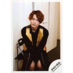 中古生写真(ジャニーズ) SixTONES/松村北斗/膝上・座り・衣装黒・黄・両手交差・首傾げ・口閉じ/「ジャニーズJr.8・8祭り〜東京ドームから始ま