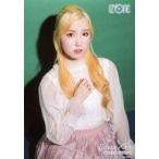 中古生写真(女性) IZ*ONE/本田仁美/座り・背景緑/IZ*O