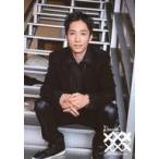 中古生写真(ジャニーズ) SixTONES/田中樹/全身・衣装黒・座り・両手組み・階段/「Rough“xxxxxx”」オリジナルフォト