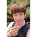 中古コレクションカード(男性) SEVENTEEN/WONWOO(ウォヌ)/衣装ピンク・黒・右手指ハート・裏面ベージュ/C