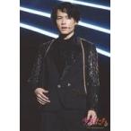 中古アイドル SixTONES/松村北斗/ライブフォト・膝上・衣装黒・右手曲げ・目線右・口開き/「少年たち To be!」ステージフォト第2弾