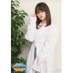 中古生写真(坂道シリーズ) 宮田愛萌/膝上・衣装白・右