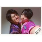 中古生写真(ジャニーズ) ジャニーズJr./正門良規・西畑大吾/横型・バストアップ・衣装紫・ピンク・向き合い・正門目閉じ・歯