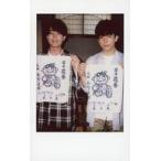 駒田航 中古生写真(男性) 伊東健人・駒田航/膝上・衣装黒・白・グレー・チェック柄・両手布/写真集「文豪ノス