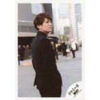 中古生写真(ジャニーズ) ジャニーズWEST/神山智洋/膝上・衣装黒・右向き・左手ポケット/神山智洋・藤井流星・小瀧望 海外(ロサンゼルス)