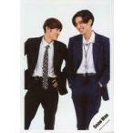 中古生写真(ジャニーズ) Snow Man/向井康二・目黒蓮/膝上/シングル「KISSIN’ MY LIPS/Stories」MV/公式生写真