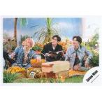 中古生写真(ジャニーズ) Snow Man/佐久間大介・目黒蓮・渡辺翔太/横型・全身/シングル「オレンジkiss」MV＆ジャケ写オフショット/公式生