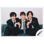 中古生写真(ジャニーズ) IMPACTors/佐藤新・松井奏・椿泰我/横型・膝上/オリジナルグッズ2022オリジナルフォト/公式生写真