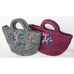 ショッピングフェアトレード シサム工房 サナ・ハスタカラ　野ぶどうバッグ　ウール100％のフェルトバッグ（グレー　パープル） （フェアトレード商品）