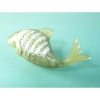 Yahoo! Yahoo!ショッピング(ヤフー ショッピング)訳あり 白水牛の魚のブローチ 銀粉でウロコを再現したさかな （のし等ギフト対応無料）  天然素材で軽い手彫りのバッファローホーン 落下防止シリコン付