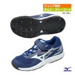 テニスシューズ