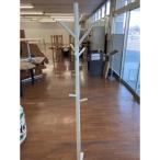  белый из дерева вешалка-плечики для бизнеса б/у / доставка отдельно . предварительный расчет 