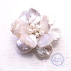 白いブローチ Broche Blanche フラワー クリップ 淡水パール /Broche Blanche