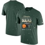 ショッピングナイキ tシャツ メンズ ナイキ メンズ Tシャツ バックス Milwaukee Bucks Nike Courtside Splatter T-Shirt - Hunter Green